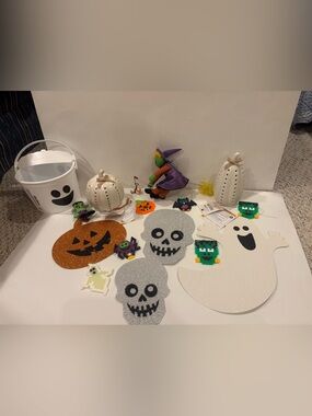 Halloween Decorations Lot